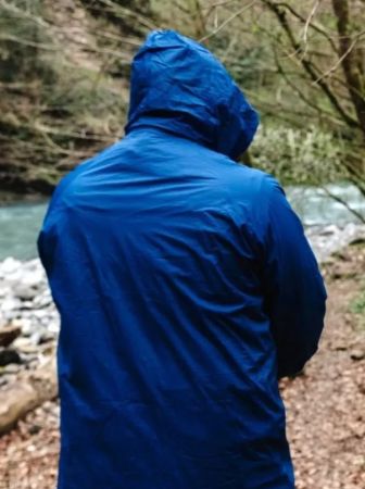 Плащ-дождевик Следопыт плотный PVC 72х125см на кнопках с капюшоном синий