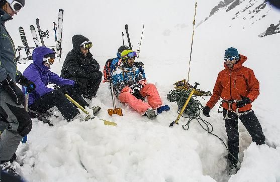 Снежный отчет о скитуре в Приэльбрусье в июне 2016 г. Снежный отчет о скитуре в Приэльбрусье в июне 2016 г.