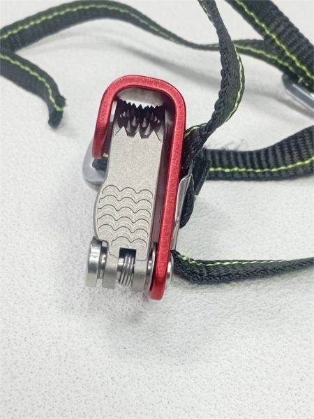  Зажим ножной Guru Glide right в Волгограде  